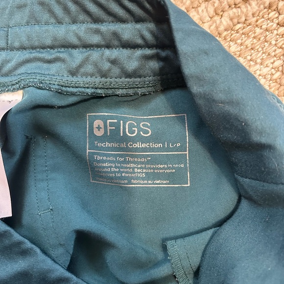 Figs Scrubs - Picture 3 of 4